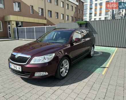 Красный Шкода Октавия, объемом двигателя 1.6 л и пробегом 228 тыс. км за 8650 $, фото 1 на Automoto.ua