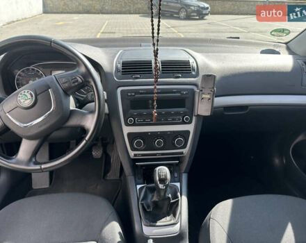 Красный Шкода Октавия, объемом двигателя 1.6 л и пробегом 230 тыс. км за 8550 $, фото 22 на Automoto.ua