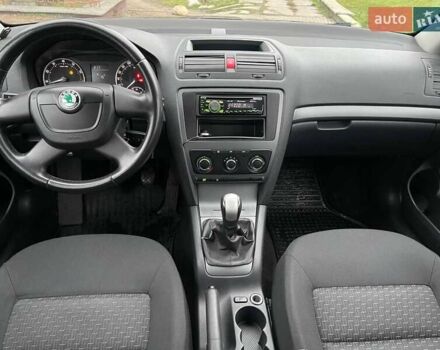 Красный Шкода Октавия, объемом двигателя 1.6 л и пробегом 196 тыс. км за 7000 $, фото 15 на Automoto.ua