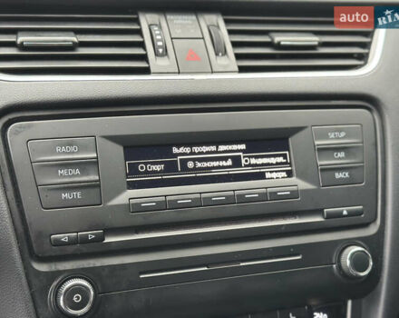 Красный Шкода Октавия, объемом двигателя 1.8 л и пробегом 260 тыс. км за 10800 $, фото 33 на Automoto.ua