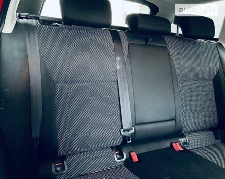 Красный Шкода Октавия, объемом двигателя 1.6 л и пробегом 320 тыс. км за 8950 $, фото 10 на Automoto.ua