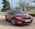 Красный Шкода Октавия, объемом двигателя 1.6 л и пробегом 180 тыс. км за 9600 $, фото 1 на Automoto.ua