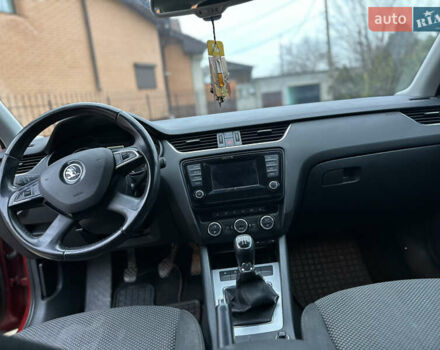 Червоний Шкода Октавія, об'ємом двигуна 1.6 л та пробігом 180 тис. км за 10999 $, фото 7 на Automoto.ua