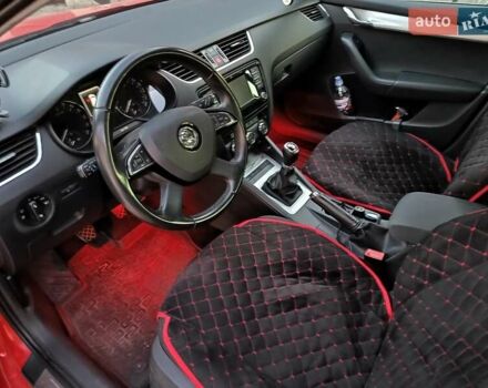 Шкода Октавия 2014 в Луцке на Automoto.ua Красный Шкода Октавия, объемом двигателя 1.6 л и пробегом 279 тыс. км за 10700 $, фото 21 на Automoto.ua