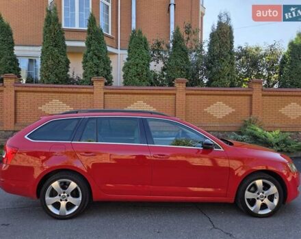 Красный Шкода Октавия, объемом двигателя 2 л и пробегом 277 тыс. км за 11800 $, фото 1 на Automoto.ua