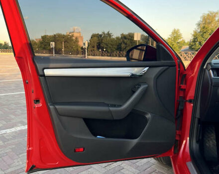 Красный Шкода Октавия, объемом двигателя 1.6 л и пробегом 247 тыс. км за 12500 $, фото 32 на Automoto.ua