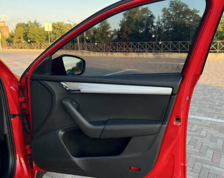 Красный Шкода Октавия, объемом двигателя 1.6 л и пробегом 247 тыс. км за 12500 $, фото 25 на Automoto.ua