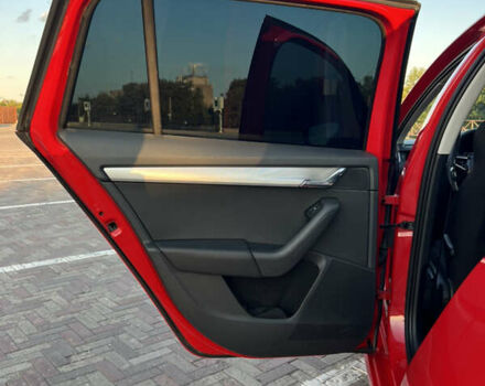 Красный Шкода Октавия, объемом двигателя 1.6 л и пробегом 247 тыс. км за 12500 $, фото 19 на Automoto.ua