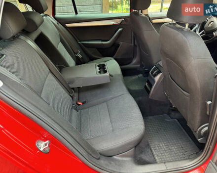 Красный Шкода Октавия, объемом двигателя 1.6 л и пробегом 250 тыс. км за 10500 $, фото 28 на Automoto.ua