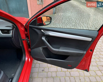Красный Шкода Октавия, объемом двигателя 1.6 л и пробегом 250 тыс. км за 10500 $, фото 12 на Automoto.ua