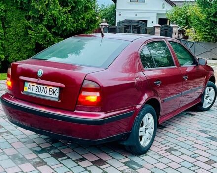 Красный Шкода Октавия, объемом двигателя 1.6 л и пробегом 300 тыс. км за 2650 $, фото 2 на Automoto.ua