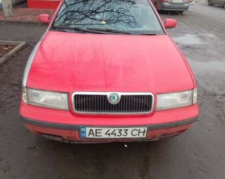 Красный Шкода Октавия, объемом двигателя 1.6 л и пробегом 397 тыс. км за 2500 $, фото 4 на Automoto.ua