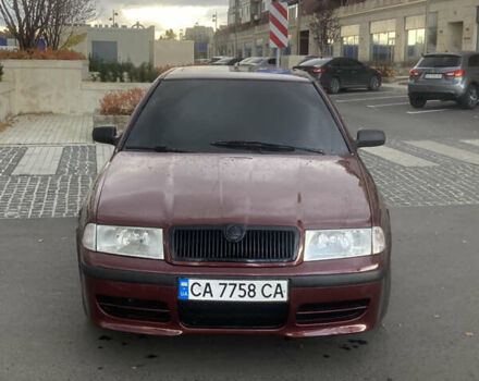 Красный Шкода Октавия, объемом двигателя 1.78 л и пробегом 280 тыс. км за 3600 $, фото 1 на Automoto.ua