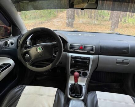 Красный Шкода Октавия, объемом двигателя 1.8 л и пробегом 390 тыс. км за 3200 $, фото 6 на Automoto.ua