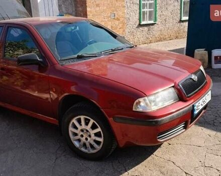 Красный Шкода Октавия, объемом двигателя 1.6 л и пробегом 350 тыс. км за 3500 $, фото 1 на Automoto.ua