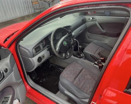 Красный Шкода Октавия, объемом двигателя 1.6 л и пробегом 285 тыс. км за 3600 $, фото 6 на Automoto.ua