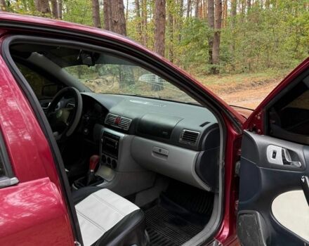 Красный Шкода Октавия, объемом двигателя 1.8 л и пробегом 390 тыс. км за 3200 $, фото 5 на Automoto.ua