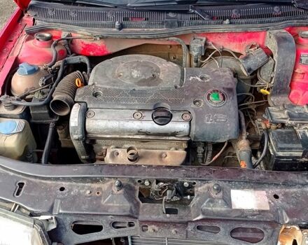 Красный Шкода Октавия, объемом двигателя 1.6 л и пробегом 223 тыс. км за 3800 $, фото 5 на Automoto.ua