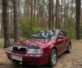 Красный Шкода Октавия, объемом двигателя 1.8 л и пробегом 390 тыс. км за 3200 $, фото 1 на Automoto.ua