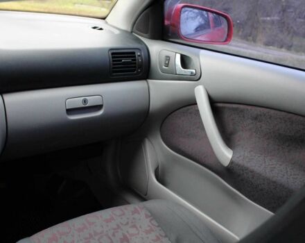 Красный Шкода Октавия, объемом двигателя 1.6 л и пробегом 300 тыс. км за 2750 $, фото 10 на Automoto.ua