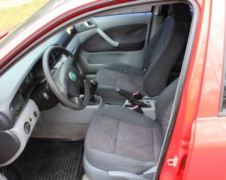 Красный Шкода Октавия, объемом двигателя 1.6 л и пробегом 300 тыс. км за 2750 $, фото 13 на Automoto.ua