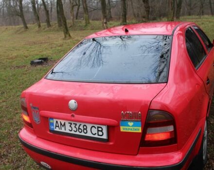 Красный Шкода Октавия, объемом двигателя 1.6 л и пробегом 300 тыс. км за 2750 $, фото 5 на Automoto.ua