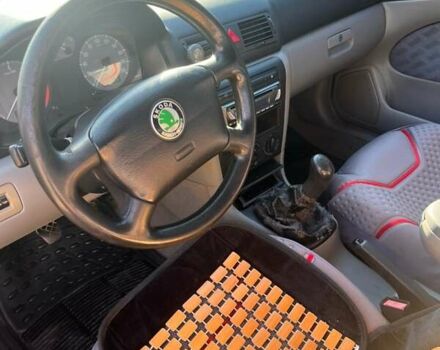 Красный Шкода Октавия, объемом двигателя 1.6 л и пробегом 287 тыс. км за 3200 $, фото 6 на Automoto.ua