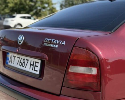 Червоний Шкода Октавія, об'ємом двигуна 2 л та пробігом 320 тис. км за 3900 $, фото 10 на Automoto.ua