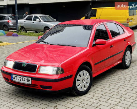 Червоний Шкода Октавія, об'ємом двигуна 1.6 л та пробігом 300 тис. км за 2750 $, фото 2 на Automoto.ua