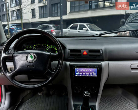 Червоний Шкода Октавія, об'ємом двигуна 1.6 л та пробігом 300 тис. км за 2750 $, фото 22 на Automoto.ua