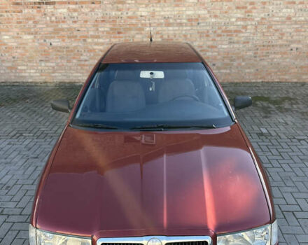 Червоний Шкода Октавія, об'ємом двигуна 1.6 л та пробігом 318 тис. км за 3000 $, фото 1 на Automoto.ua