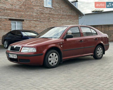Красный Шкода Октавия, объемом двигателя 1.6 л и пробегом 317 тыс. км за 3200 $, фото 1 на Automoto.ua