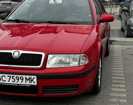 Красный Шкода Октавия, объемом двигателя 1.6 л и пробегом 229 тыс. км за 3599 $, фото 3 на Automoto.ua