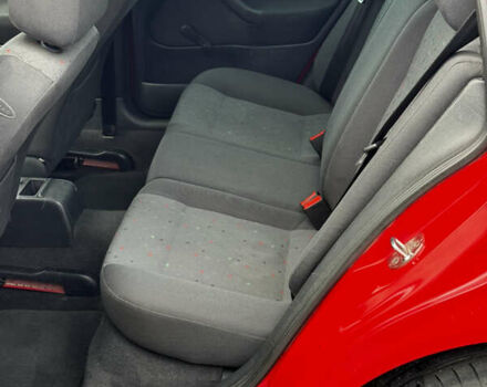 Красный Шкода Октавия, объемом двигателя 1.6 л и пробегом 229 тыс. км за 3599 $, фото 22 на Automoto.ua