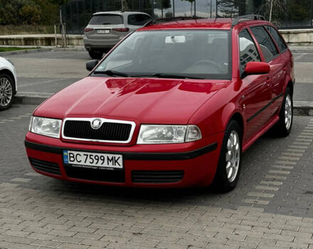 Красный Шкода Октавия, объемом двигателя 1.6 л и пробегом 229 тыс. км за 3599 $, фото 1 на Automoto.ua
