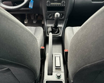 Красный Шкода Октавия, объемом двигателя 1.6 л и пробегом 229 тыс. км за 3599 $, фото 32 на Automoto.ua