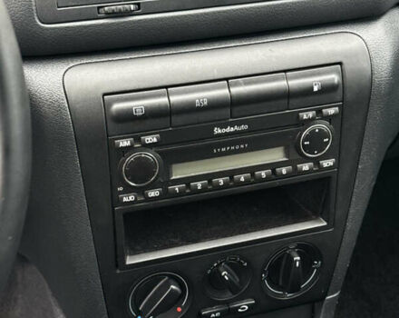 Красный Шкода Октавия, объемом двигателя 1.6 л и пробегом 229 тыс. км за 3599 $, фото 30 на Automoto.ua