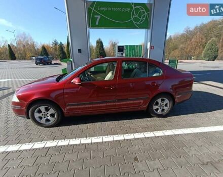 Красный Шкода Октавия, объемом двигателя 1.6 л и пробегом 296 тыс. км за 6500 $, фото 1 на Automoto.ua