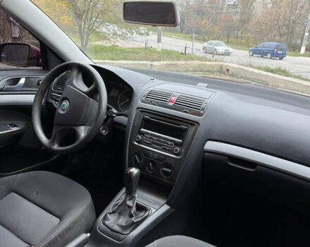 Красный Шкода Октавия, объемом двигателя 1.97 л и пробегом 444 тыс. км за 4650 $, фото 16 на Automoto.ua