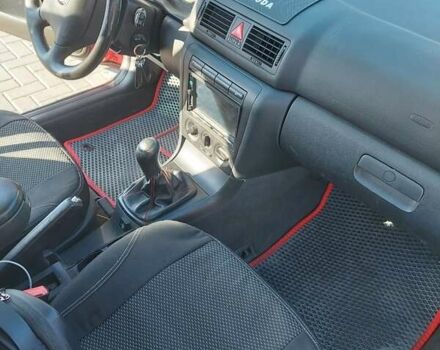 Красный Шкода Октавия, объемом двигателя 1.6 л и пробегом 225 тыс. км за 4999 $, фото 60 на Automoto.ua