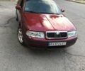Красный Шкода Октавия, объемом двигателя 1.6 л и пробегом 300 тыс. км за 5500 $, фото 1 на Automoto.ua