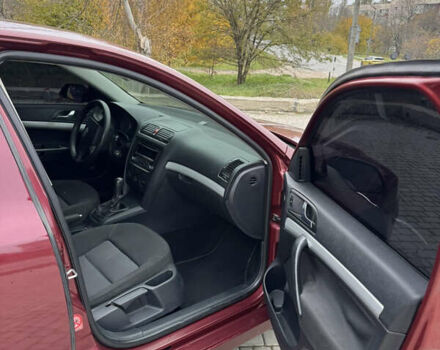 Красный Шкода Октавия, объемом двигателя 1.97 л и пробегом 444 тыс. км за 4650 $, фото 14 на Automoto.ua