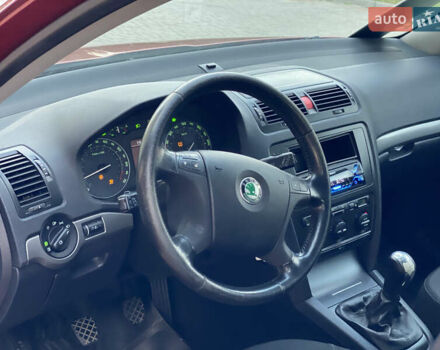 Шкода Октавия 2006 в Дунаевцах на Automoto.ua Красный Шкода Октавия, объемом двигателя 1.6 л и пробегом 243 тыс. км за 5850 $, фото 31 на Automoto.ua