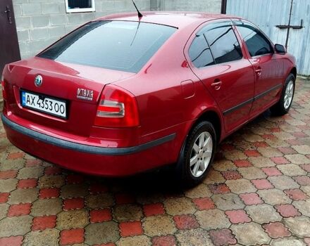 Красный Шкода Октавия, объемом двигателя 1.6 л и пробегом 333 тыс. км за 4999 $, фото 1 на Automoto.ua