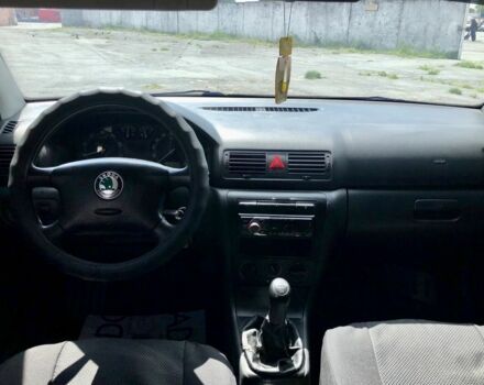 Красный Шкода Октавия, объемом двигателя 1.6 л и пробегом 3 тыс. км за 4150 $, фото 4 на Automoto.ua