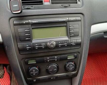 Красный Шкода Октавия, объемом двигателя 1.6 л и пробегом 216 тыс. км за 5800 $, фото 9 на Automoto.ua