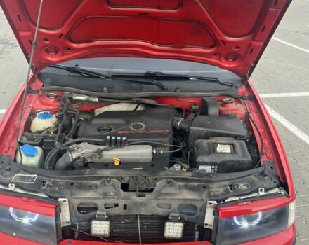 Красный Шкода Октавия, объемом двигателя 1.78 л и пробегом 328 тыс. км за 5950 $, фото 15 на Automoto.ua