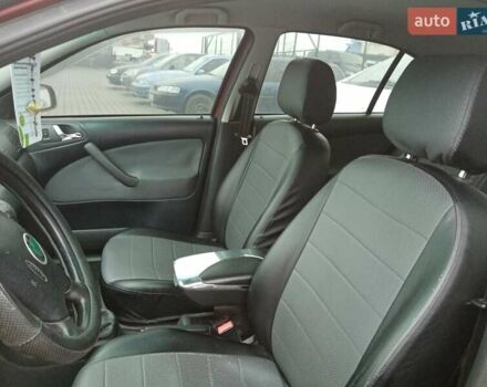 Червоний Шкода Октавія, об'ємом двигуна 1.6 л та пробігом 212 тис. км за 4800 $, фото 3 на Automoto.ua