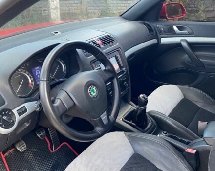 Красный Шкода Октавия, объемом двигателя 2 л и пробегом 171 тыс. км за 7500 $, фото 3 на Automoto.ua