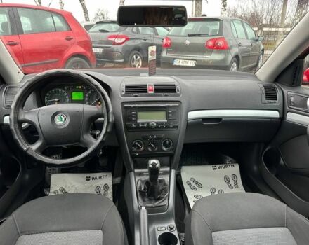 Красный Шкода Октавия, объемом двигателя 1.6 л и пробегом 332 тыс. км за 5000 $, фото 7 на Automoto.ua